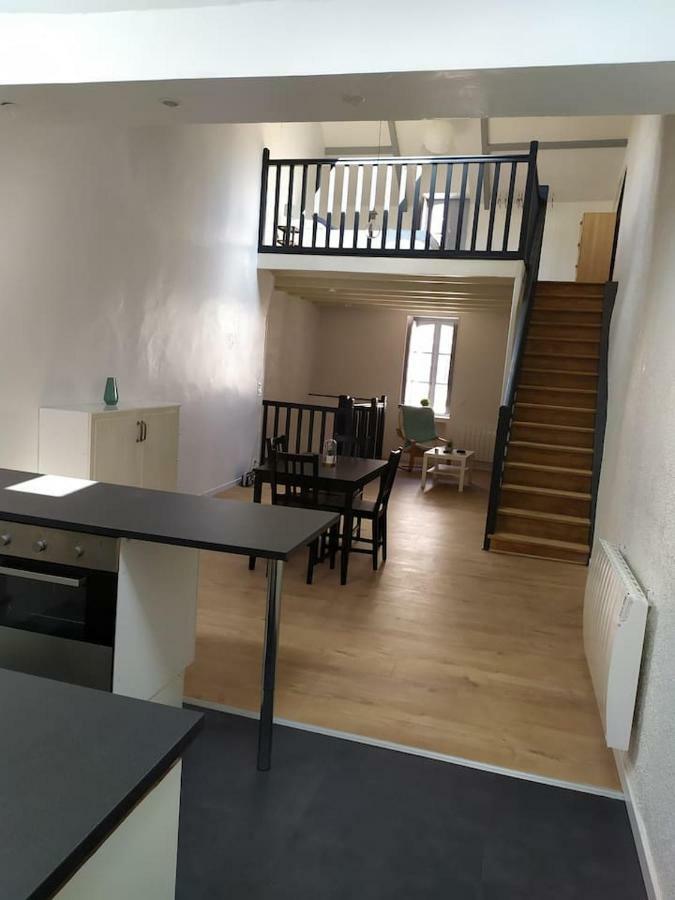 Duplex Plein Centre Ville 10B Malestroit المظهر الخارجي الصورة