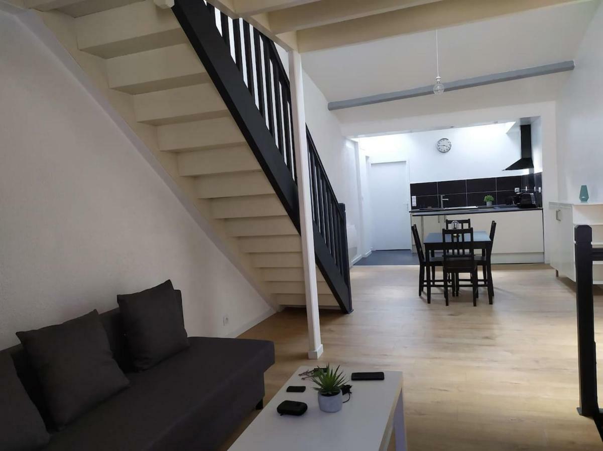 Duplex Plein Centre Ville 10B Malestroit المظهر الخارجي الصورة